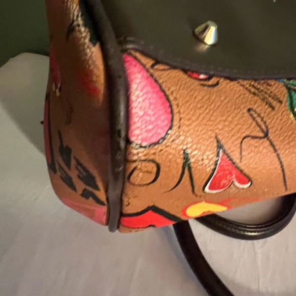 Graffiti Heart-Love print purse by Mezon Handbags - Picture 5 of 9